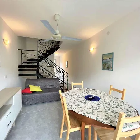 Apartment In 42844